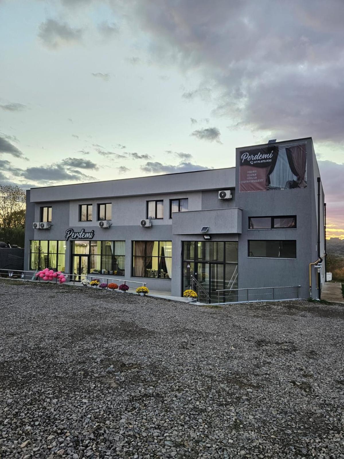 Perdemi Motel Galaţi Екстериор снимка
